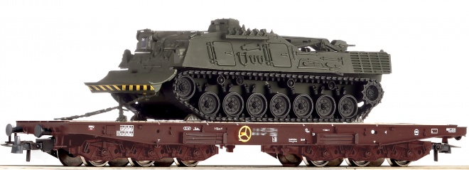 6 axle Flat car loaded with armored recovery vehicle of Italian army<br /><a href='images/pictures/Roco/161460.jpg' target='_blank'>Full size image</a>
